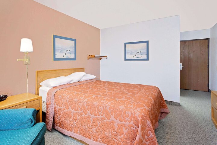 Room 11 of 41