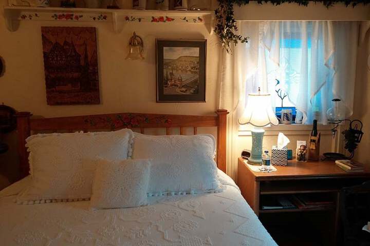 Room 27 of 39