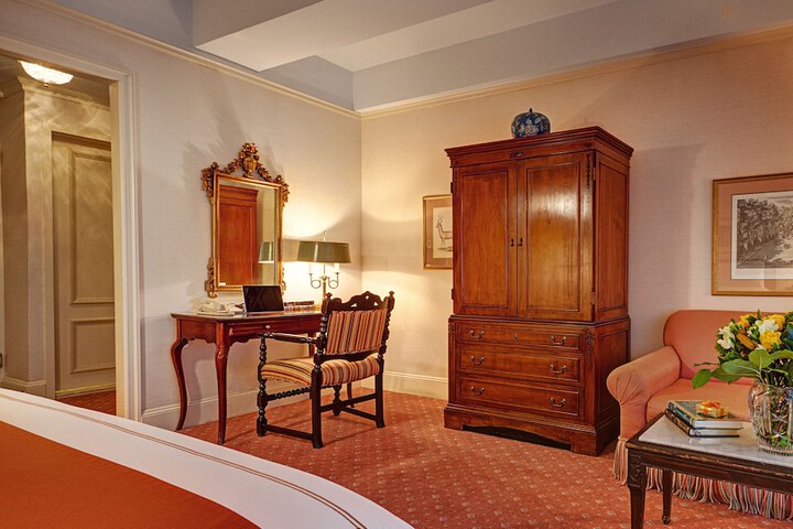 Room 16 of 79