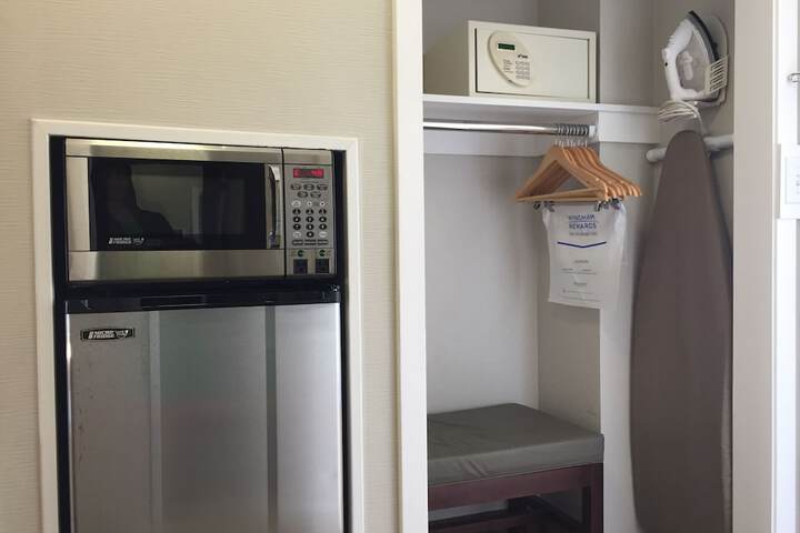 Room 10 of 62