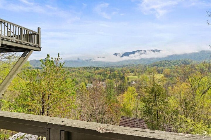 Laurel Valley Mountain Retreat