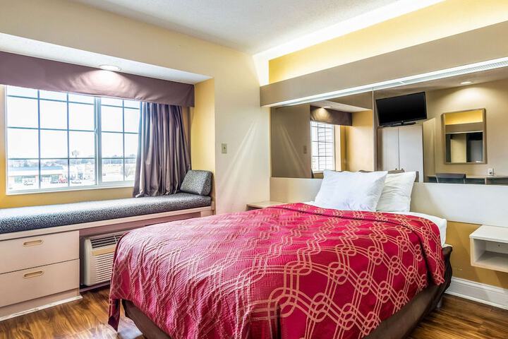 Room 17 of 22