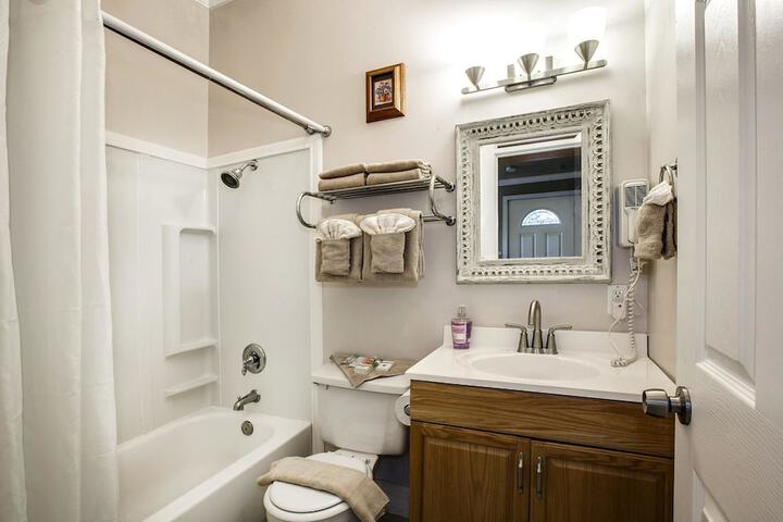 Beachwood Condos & Resort
