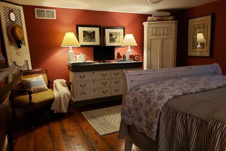 Room 16 of 47