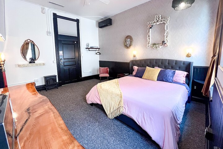Room 56 of 120