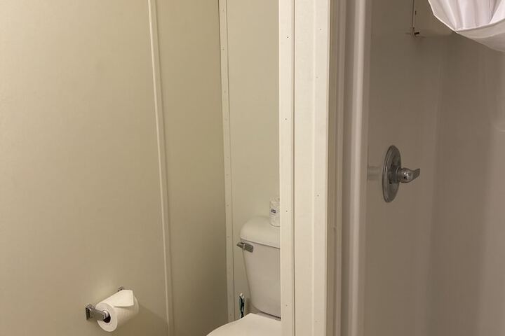 Room 25 of 46