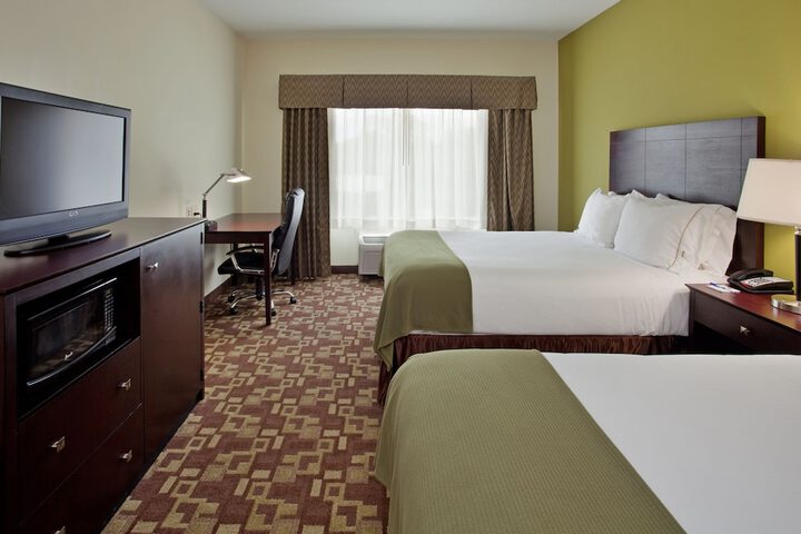 Room 30 of 48