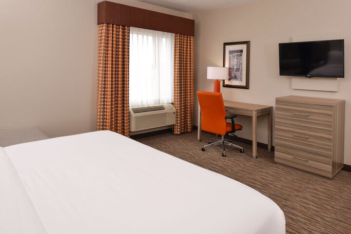 Holiday Inn Express & Suites Williams by IHG