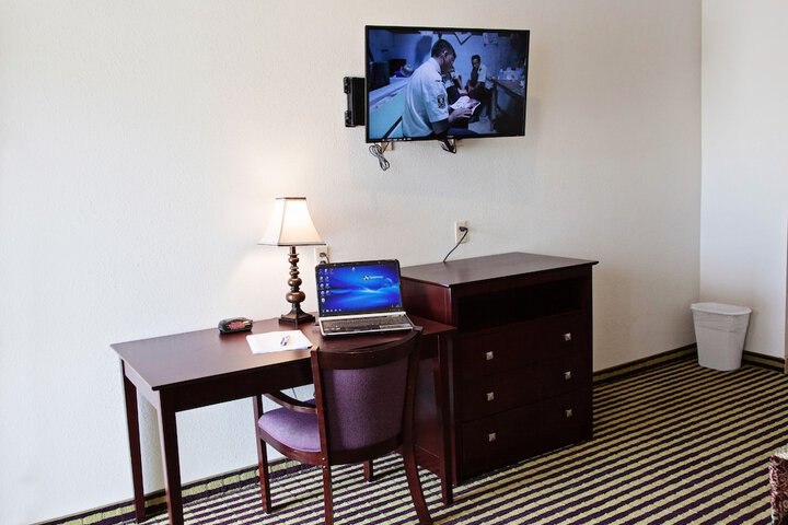 Room 32 of 55