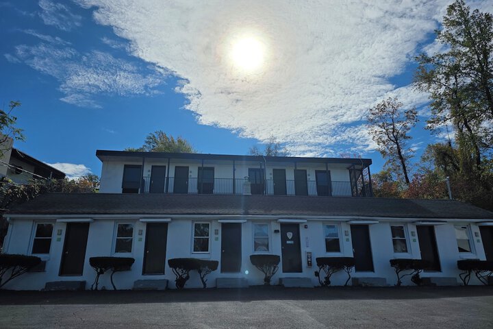 Penn Lodge Hotel & Suites