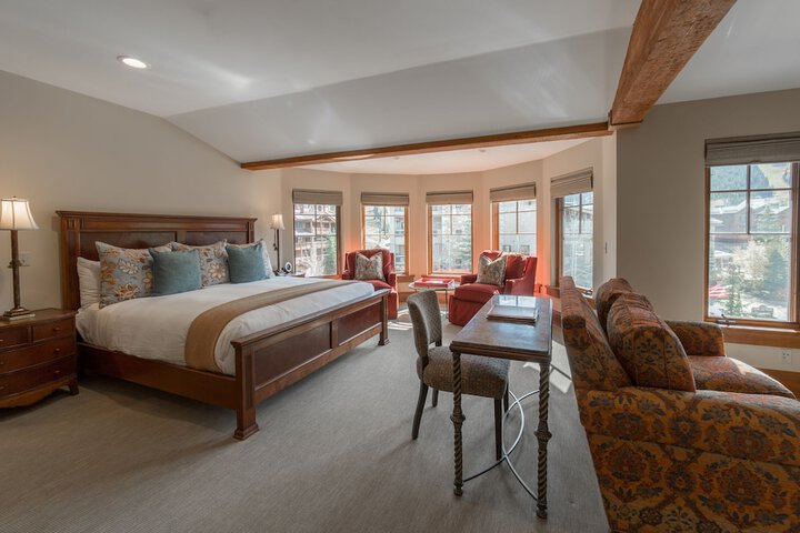 The Chateaux Deer Valley