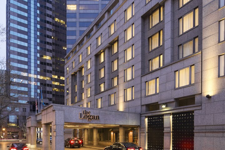 The Logan Philadelphia Curio Collection by Hilton