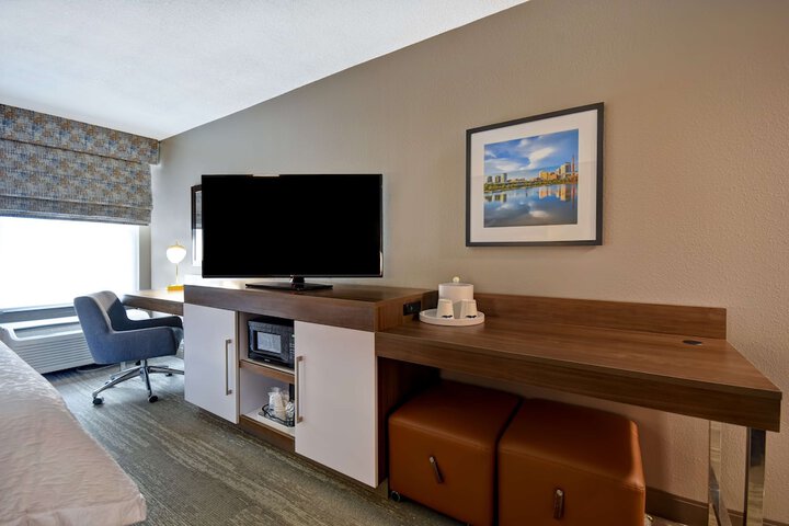 Room 51 of 69