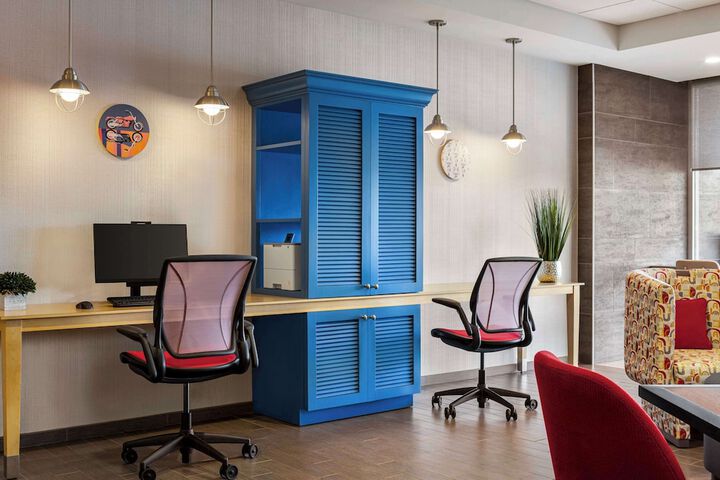 Business Center 39 of 39