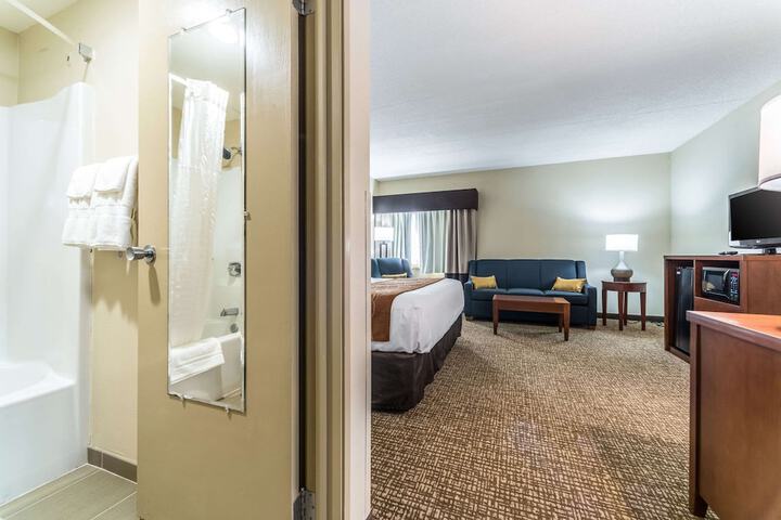 Room 34 of 48