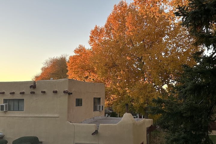 El Pueblo Lodge