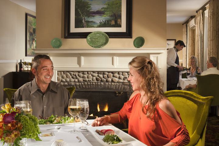 Dining 42 of 65