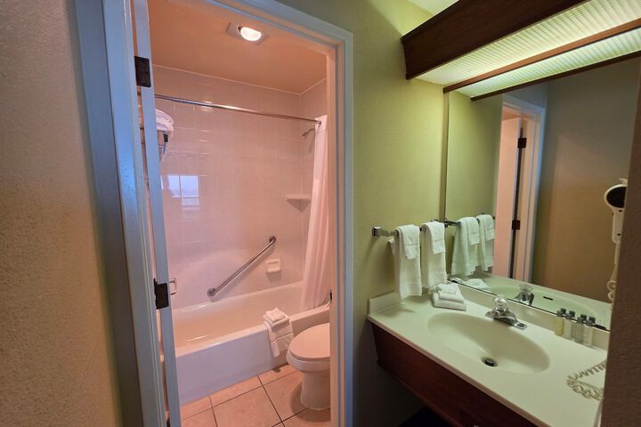 Seagrass Oceanfront Inn