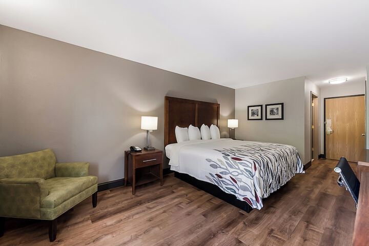Room 15 of 25
