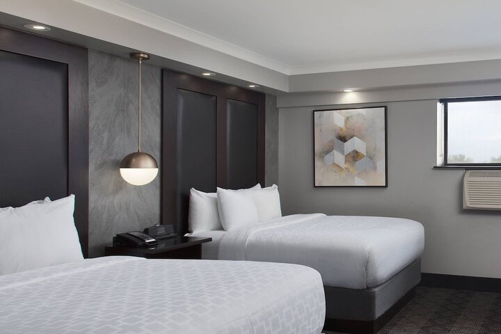 Hotel Duval Autograph Collection