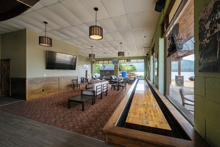 Scottys Lakeside Resort