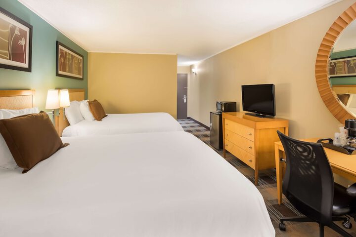 Room 17 of 42