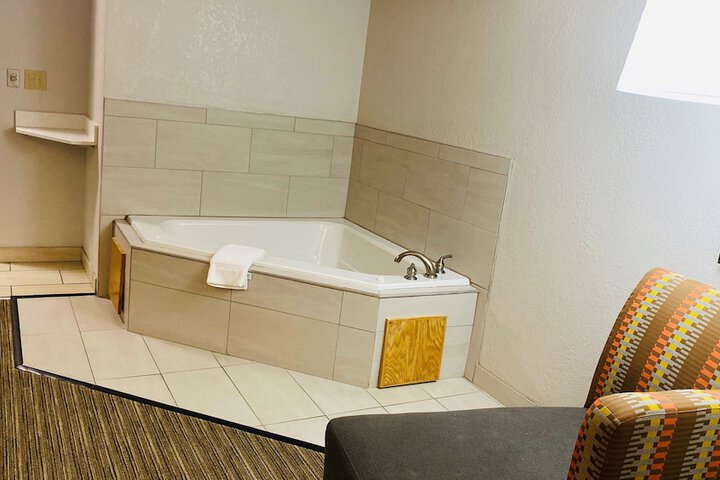 Room 21 of 49