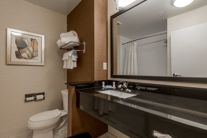 Room 12 of 33