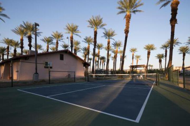 Palm Springs Camping Resort Cabin 7