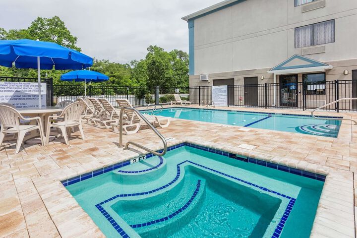 Pool 1 of 17