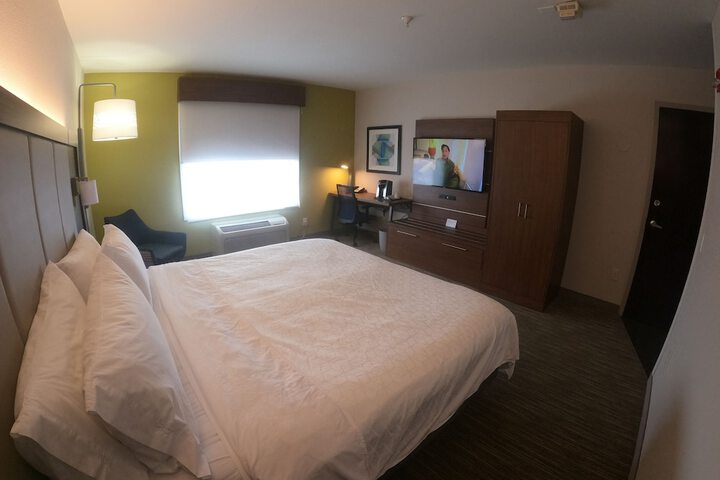 Room 62 of 90