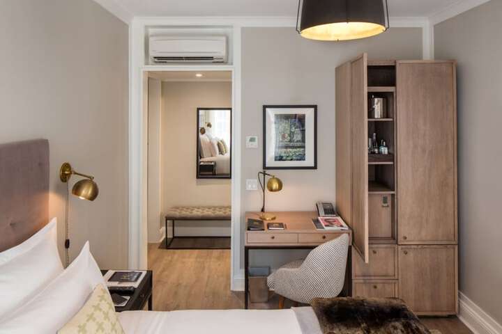 Room 25 of 54