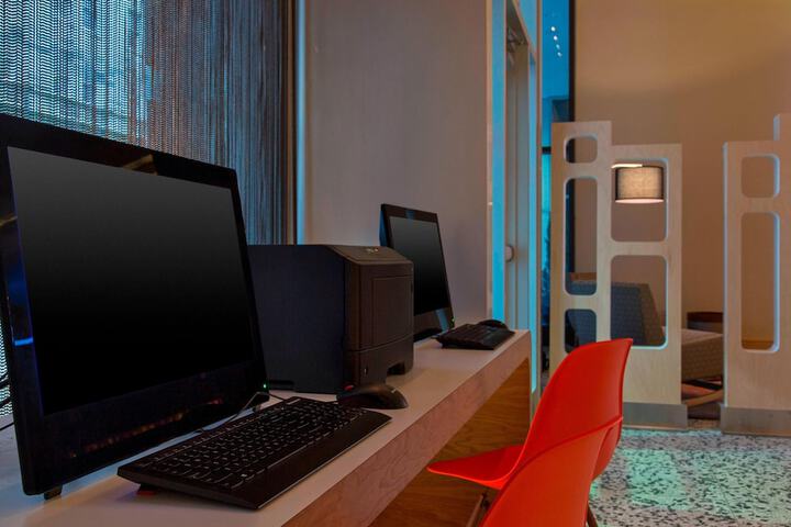 Business Center 63 of 65