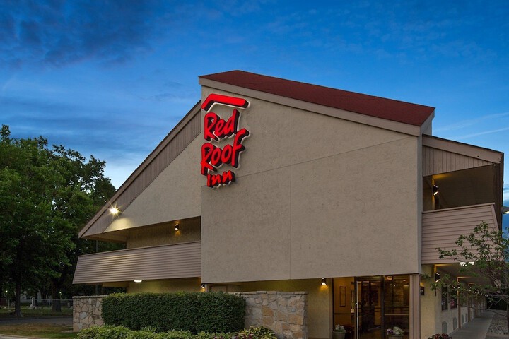 Red Roof Inn Detroit - Roseville / St. Clair Shores