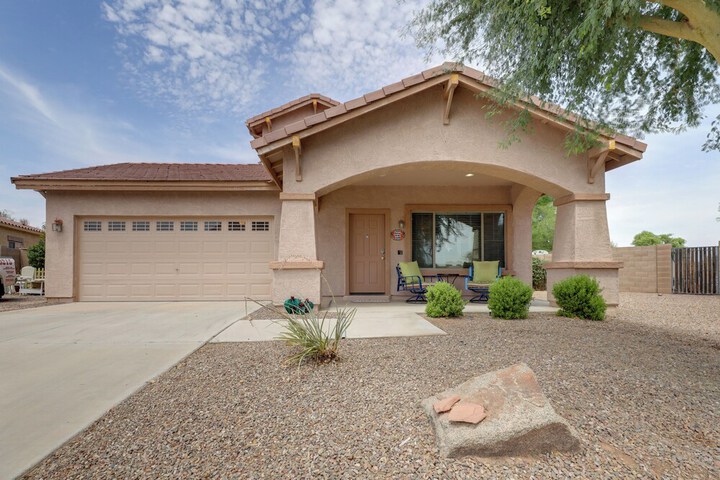 Maricopa Desert Oasis: Fenced Yard w / Hot Tub