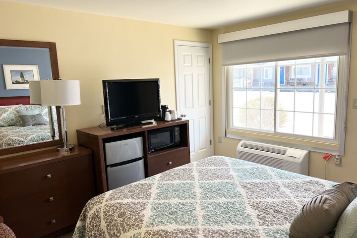 Room 17 of 33