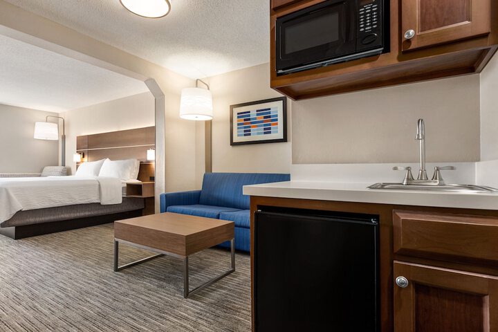 Holiday Inn Express & Suites Oxford by IHG
