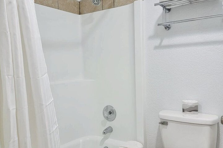Room 9 of 15