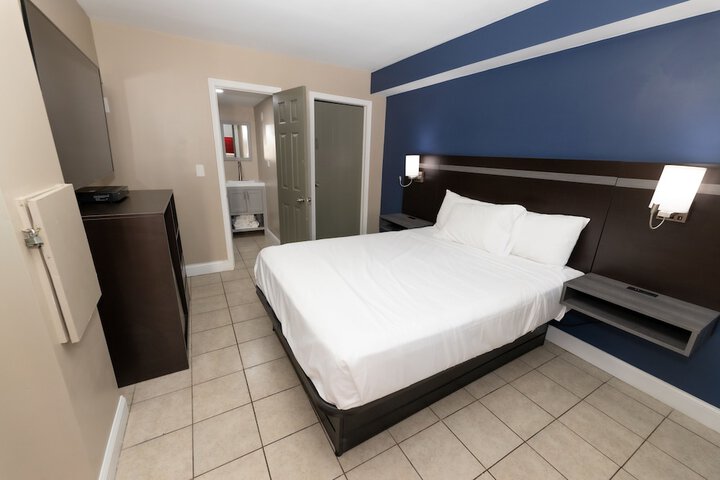 Room 44 of 70