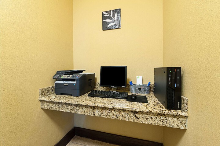 Business Center 46 of 46