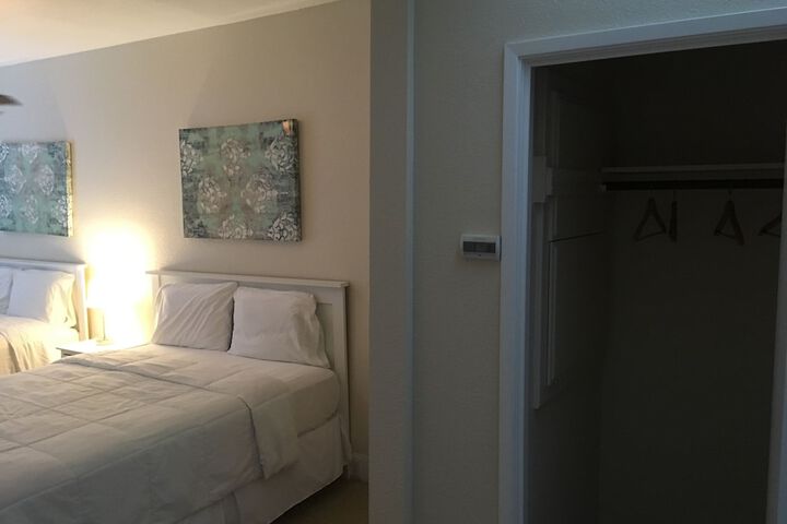Room 16 of 37