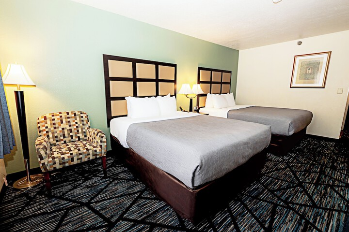 Quality Inn & Suites Marinette