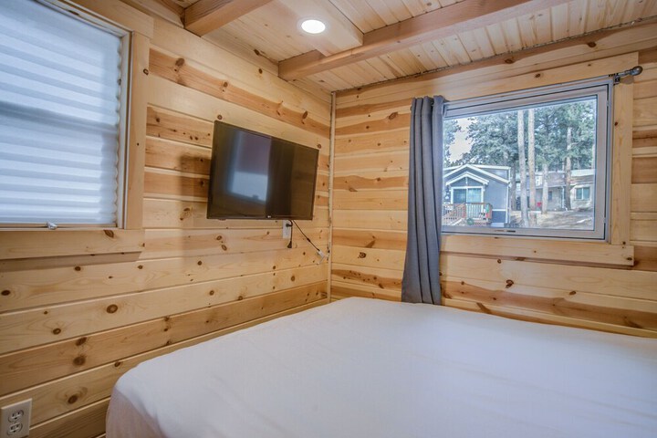 Tiny House!in the Mountains Near Pikes Peak W / ac