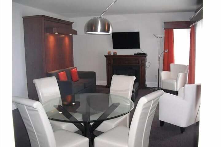 Room 30 of 61