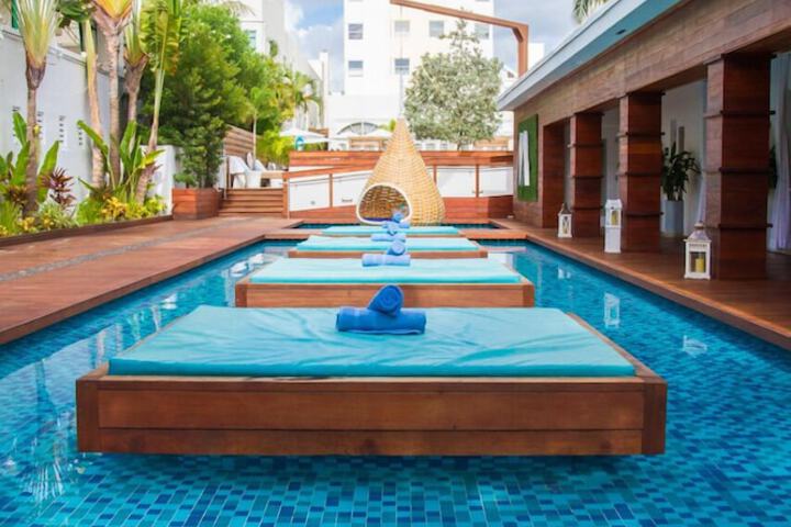Pool 24 of 103