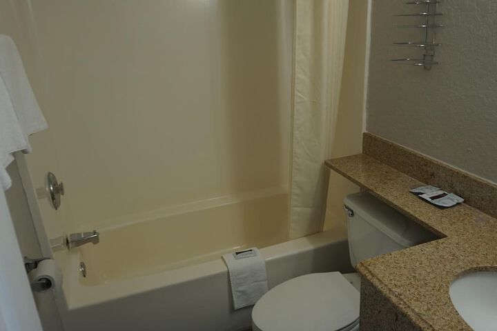 Room 18 of 51