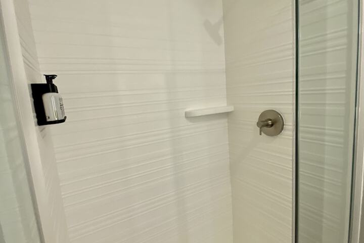 avid hotels Beaumont by IHG