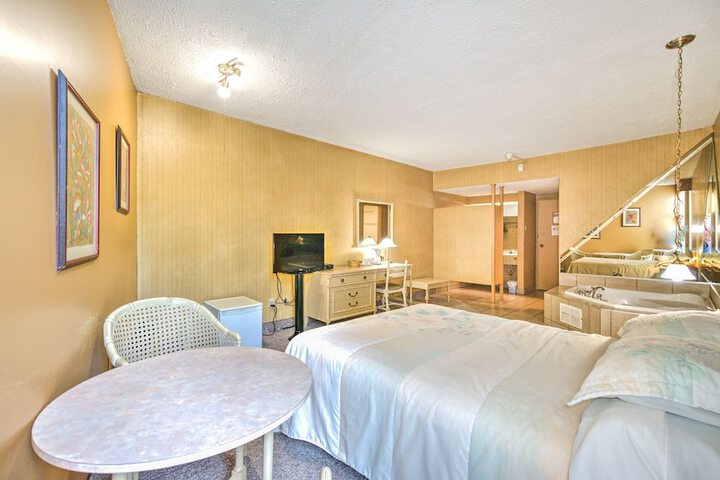 Room 18 of 52