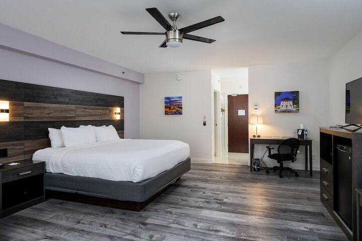 Room 48 of 68
