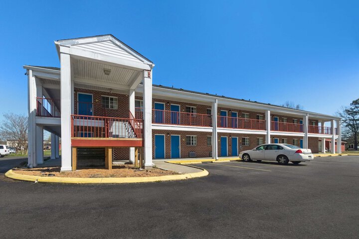 Hotel 6 of 32